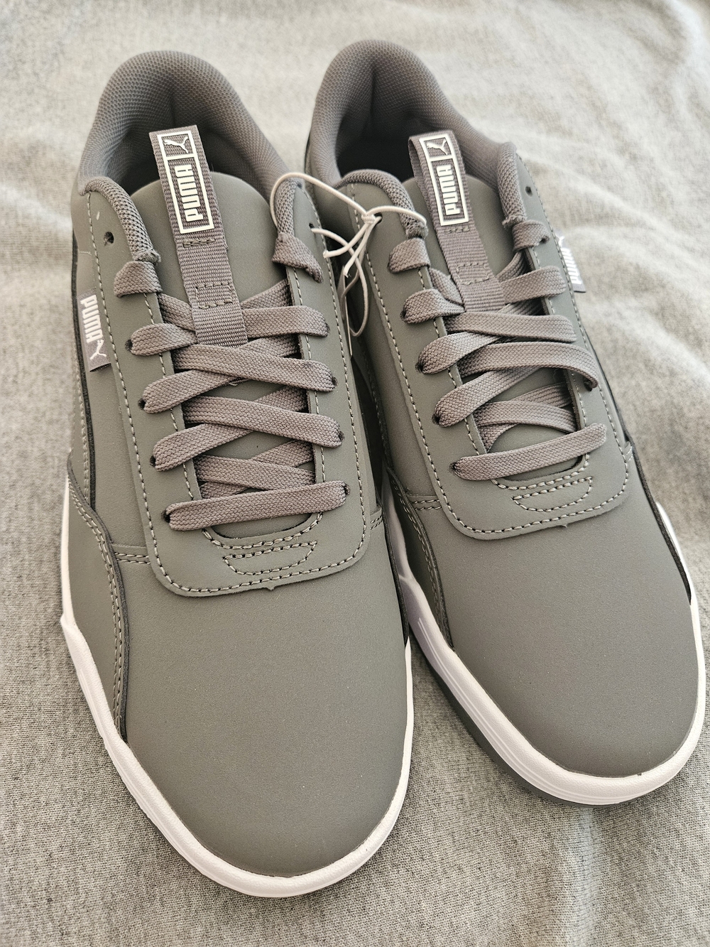 PUMA Men’s Gray Low-Top Sneakers